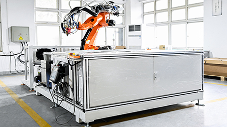 İki Bileşenli Robotik Conta Dökme Makinası