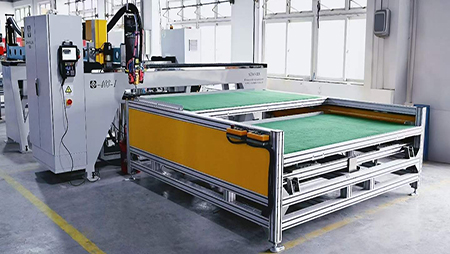 Otomatik Mekik (Shuttle) Tablalı Çift İstasyon Conta Dökme Makinası