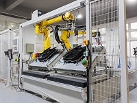 Çift Robotlu Plazma Ön Yüzey İşlemi & Poliüretan Conta Dökme Sistemi