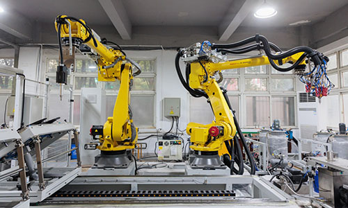 Çift Robotlu Plazma Ön Yüzey İşlemi & Poliüretan Conta Dökme Sistemi